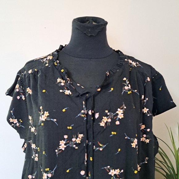 Buffalo David Bitton Floral Blouse Lightweight Flowy Top XXL Black Pink - Picture 6 of 14